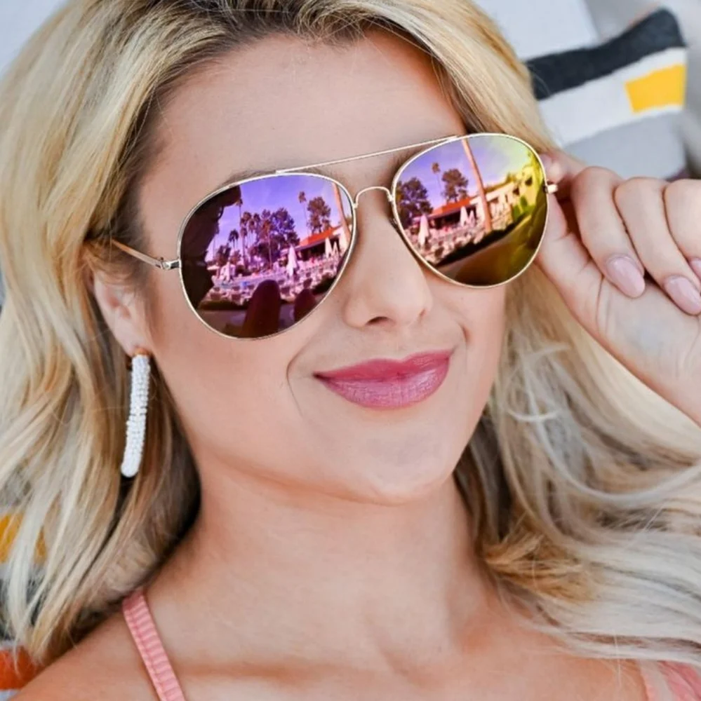 Ray-Ban Aviator Sunglasses with Purple-Pink Mirrored Lenses and Gold Frame
